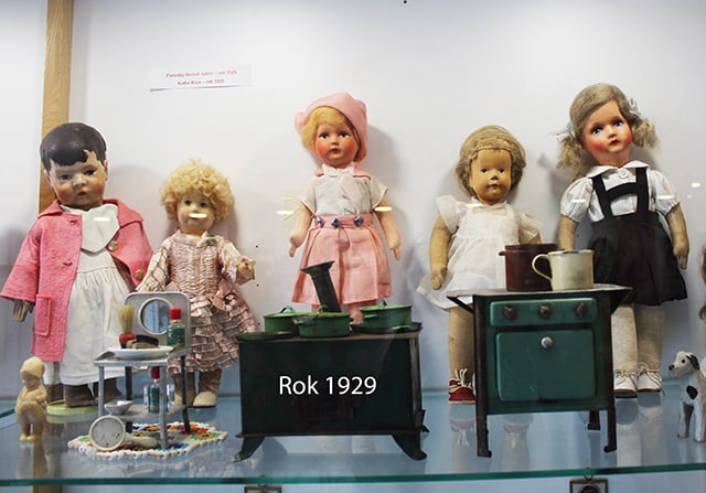 Muzeum hraček Dobříš - panenky